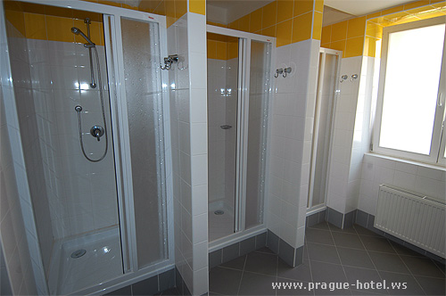 hostel Blok F Podol� praha