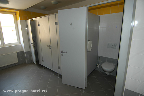 hostel Blok F Podol� praha