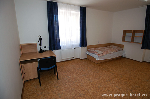 hostel Blok F Podol� praha