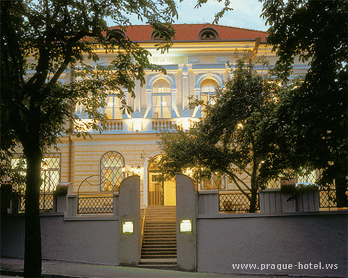 Fotografie a obrazky Hotelu U Blazenky v Praze.