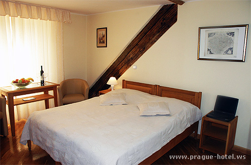 hotel Pinot ( bval hotel Veronsk dm) praha