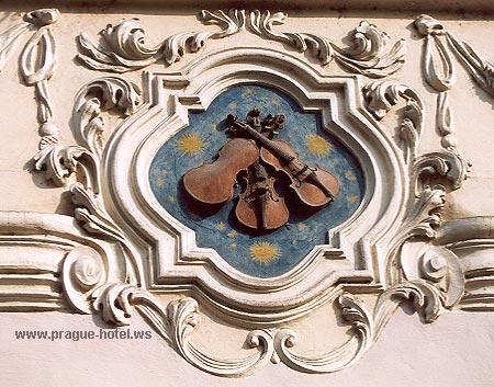 pension D�m U T�� housli�ek praha